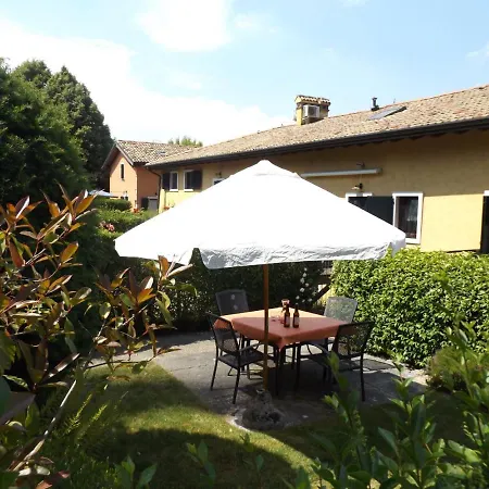 Cascina Cipressi Костермано