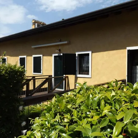 Cascina Cipressi Костермано